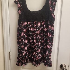 NY Collection Black and Pink Floral Blouse